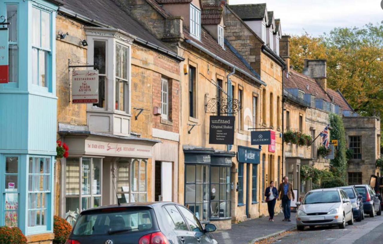 Siam Cottage Guesthouse Over 300 Years Old With Thai Restaurant Moreton-in-Marsh Exterior photo