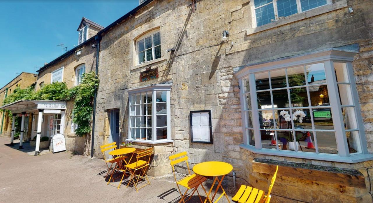 Siam Cottage Guesthouse Over 300 Years Old With Thai Restaurant Moreton-in-Marsh Exterior photo
